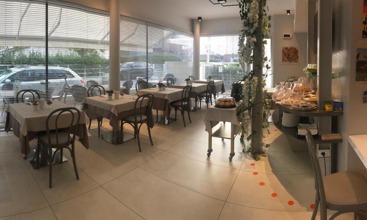 ריצ'יונה Hotel Villa Hermosa מראה חיצוני תמונה